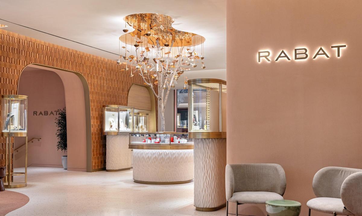 El interior de la tienda.