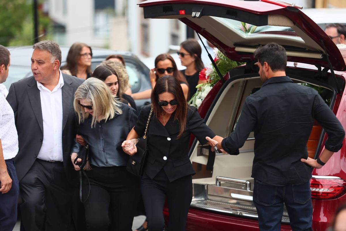 Funeral en Candás por Luis Ángel Echevarría, padre de Paula Echevarría