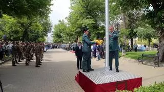El izado solemne de la bandera nacional abre los actos del 180 aniversario de la Guardia Civil