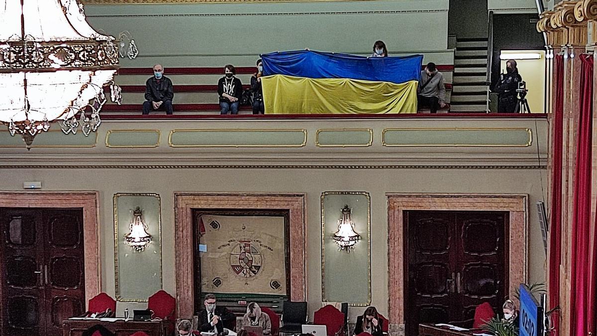 La bandera ucraniana en el Pleno del Ayuntamiento de Murcia