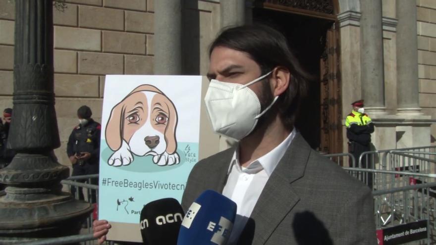 Declaraciones de Iván Guijarro, de PACMA, sobre la manifestación en Barcelona para exigir el fin de experimentación con animales