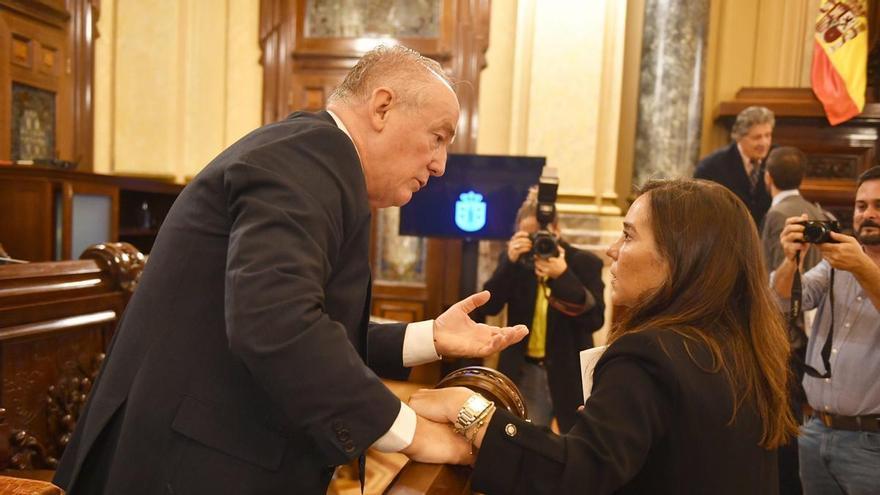 El PP afirma que la alcaldesa de A Coruña "no tiene credibilidad" tras el balance de sus siete años de gobierno y el BNG la acusa de "triunfalismo"