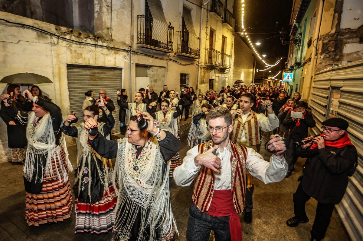 Elda celebra San Antón bajo la lluvia Elda celebra San Antón bajo la lluvia