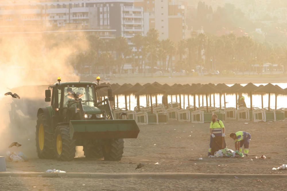 Así quedaron las playas tras la Noche de San Juan.