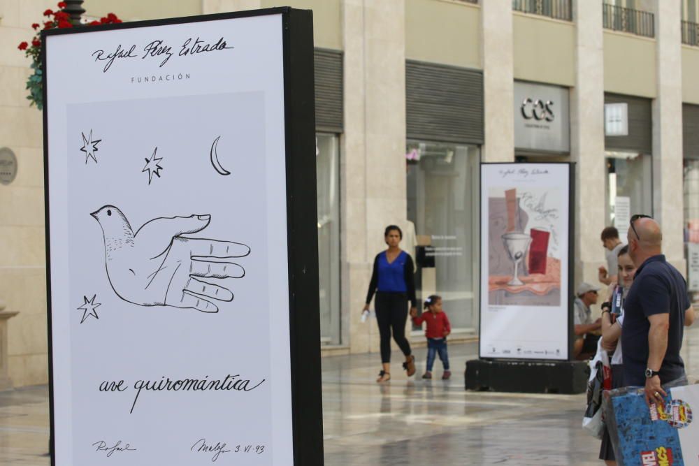 Esta muestra estará en la calle Larios durante 15 días, coincidiendo con el aniversario de la muerte de Pérez Estrada, en el año 2000.