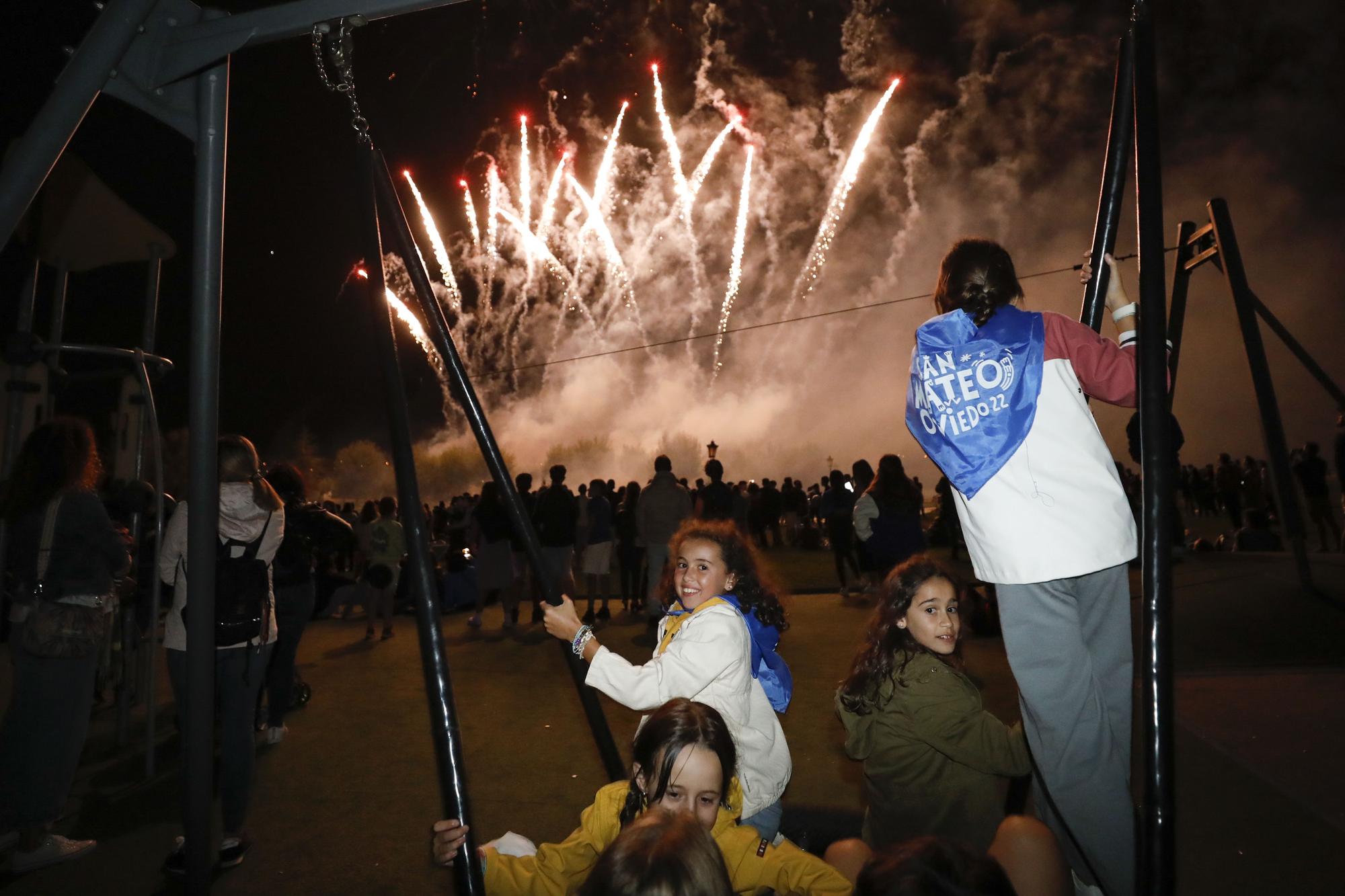 Así se vivió la noche de los fuegos de San Mateo 2022