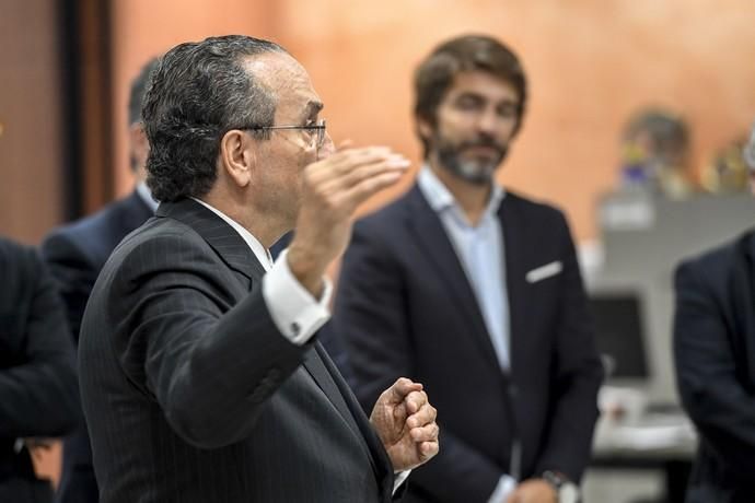 03-10-19 LAS PALMAS DE GRAN CANARIA. REDACCION. LAS PALMAS DE GRAN CANARIA. Visita de Javier Moll a la Redacción del periódico. Fotos: Juan Castro.  | 03/10/2019 | Fotógrafo: Juan Carlos Castro