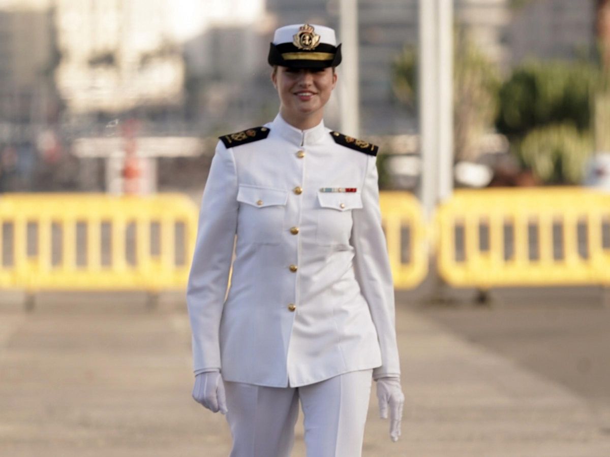 Leonor, a punto de embarcar en la fragata, este sábado, en Las Palmas.