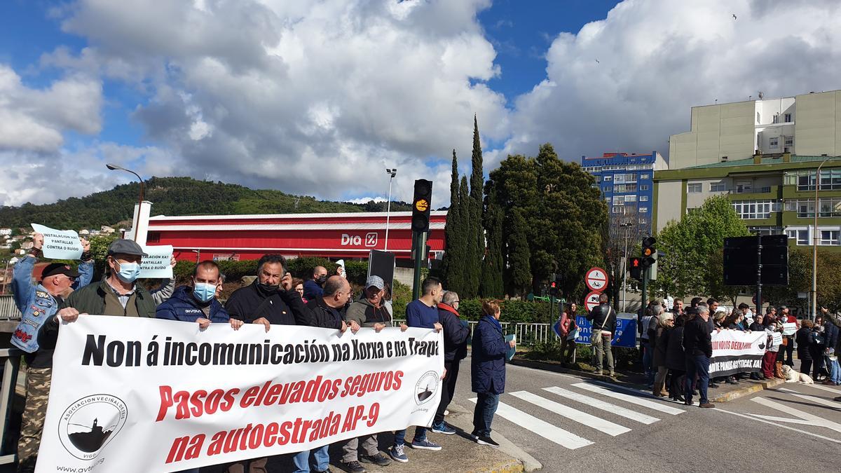 Un momento de la protesta vecinal