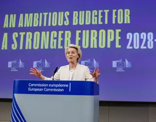 Europa prefiere los cañones a la mantequilla: Asturias tendrá dificultades en el campo y posibilidades para su industria armamentística