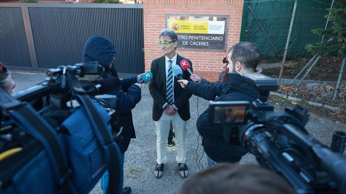 Comparecencia del abogado Ángel Luis Aparicio.