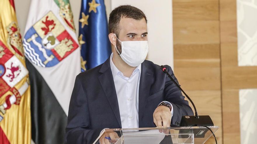 Salaya: «la fábrica de baterías de Cataluña no se nutrirá del litio de Cáceres»