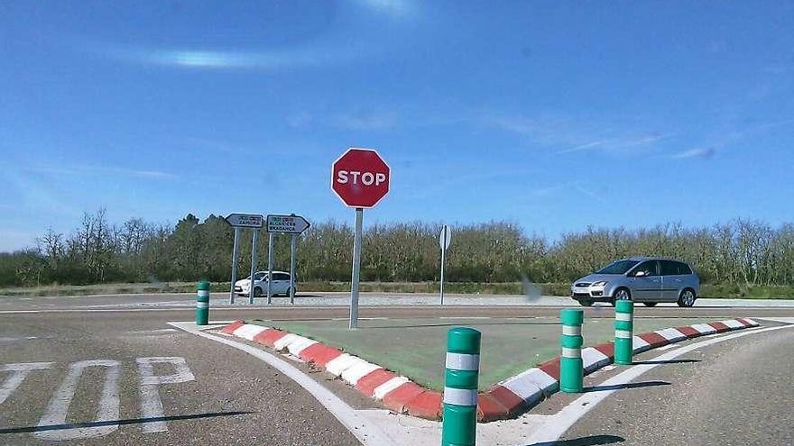 Carretera N-122, cuyo desdoblamiento dará lugar a la autovía A-11, de Zamora a Portugal.