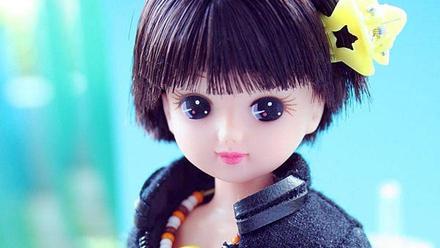 Muñecas ojos grandes japonesas sale