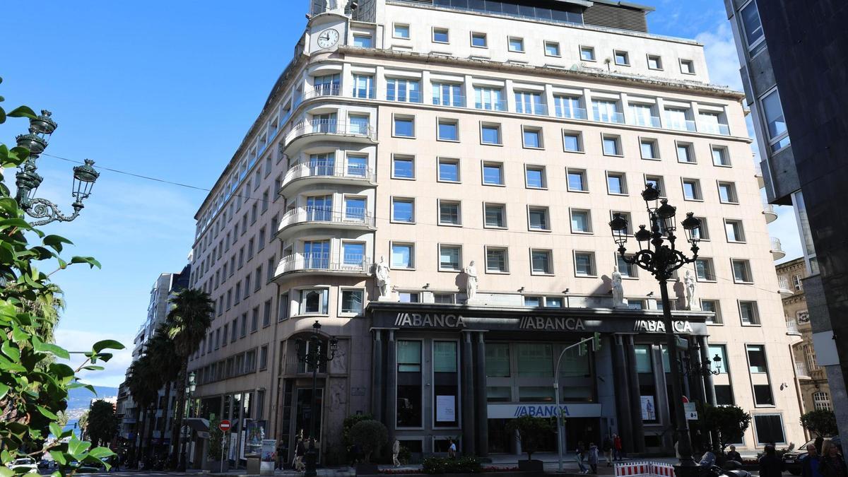 Sede de Abanca en la calle García Barbón, en Vigo.