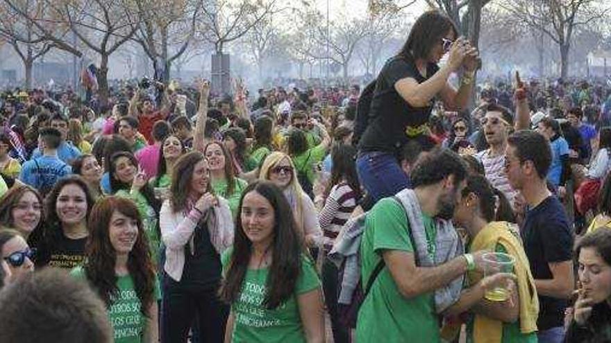 El rectorado veta el cobro de entrada a las paellas e insiste en que el acceso sea gratuito