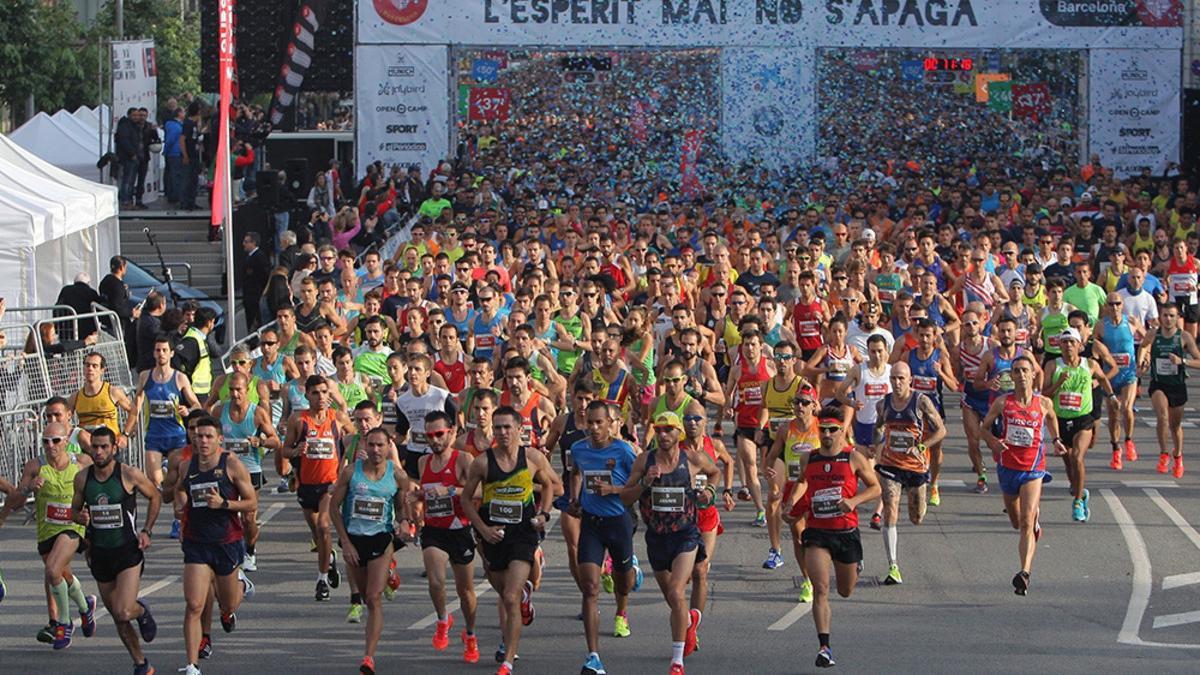 La Cursa Bombers se ha convertido en una gran fiesta atlética de la ciudad de Barcelona