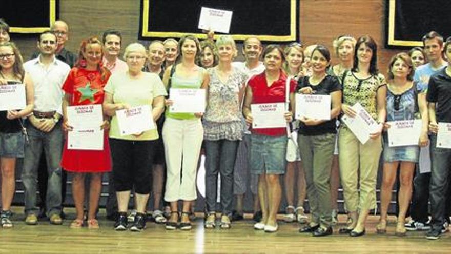 Orpesa entrega los diplomas de su centro de idiomas