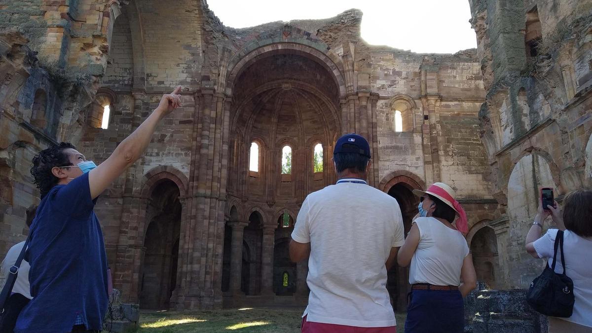 Visita guiada al Monasterio de Santa María de Granja de Moreruela.