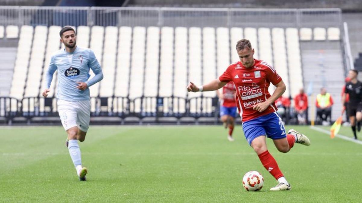 Sergio Camus, durante el duelo frente al Celta Fortuna