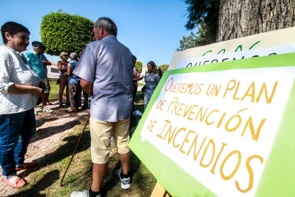 Manifestación en San Miguel de Salinas por la segu