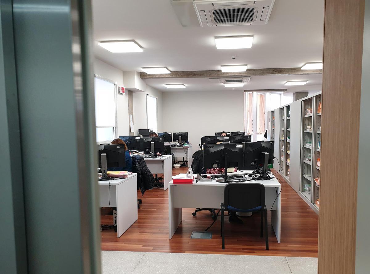 MESAS DE LOS FUNCIONARIOS JUDICIALES EN SUS JUZGADOS