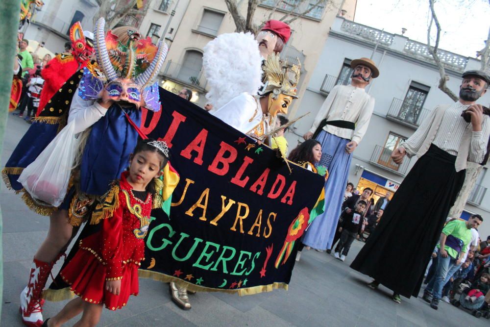 Populària omple Figueres d''ambient tradicional