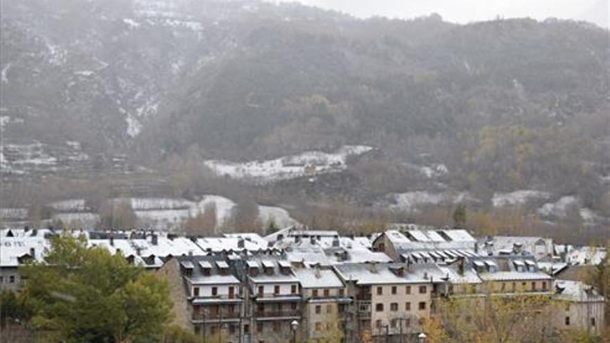 Los municipios del Pirineo piden apoyo al sector y &quot;no tirar la toalla&quot;