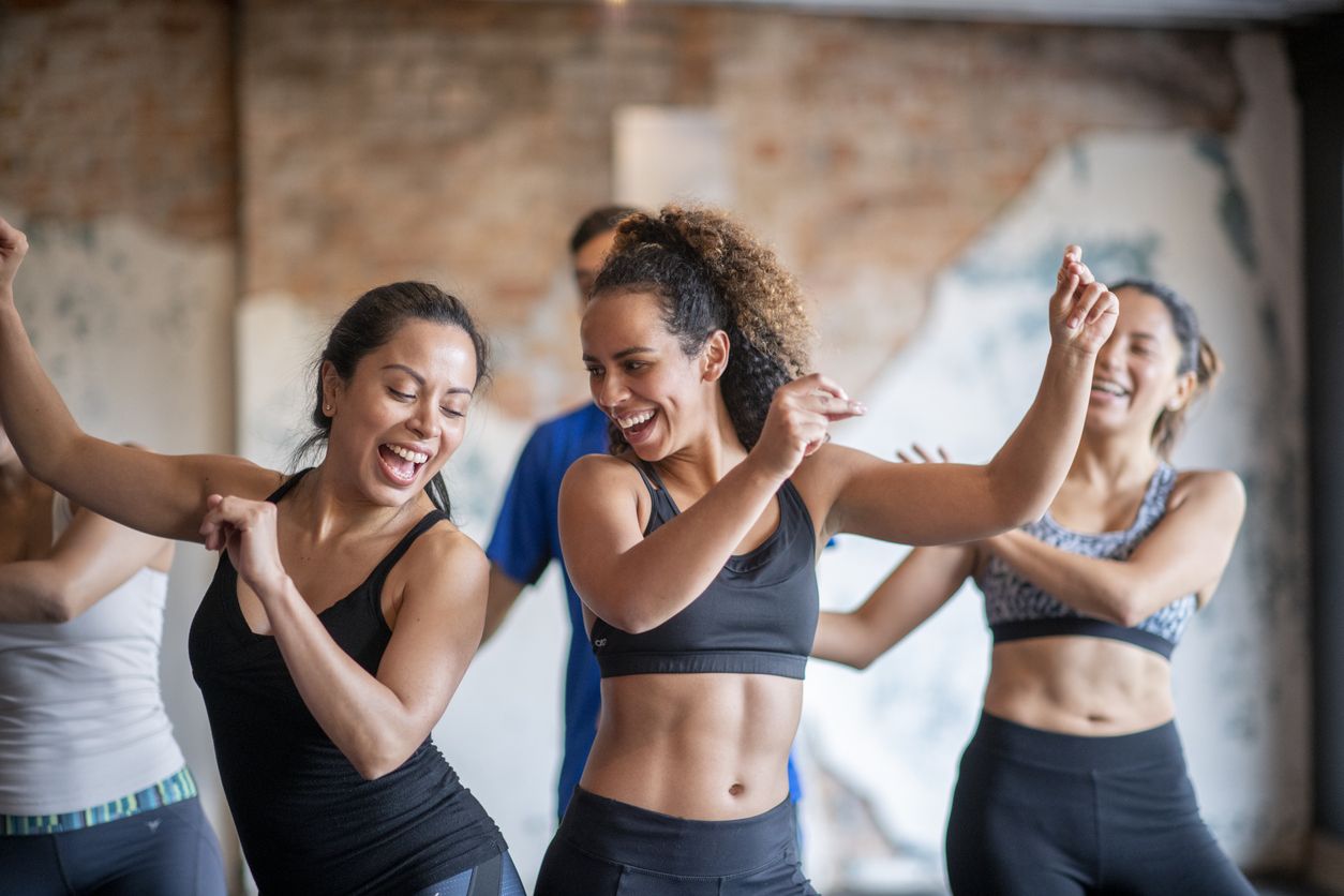 El baile es una herramienta poderosa para fomentar la autoestima, la alegría y la salud integral