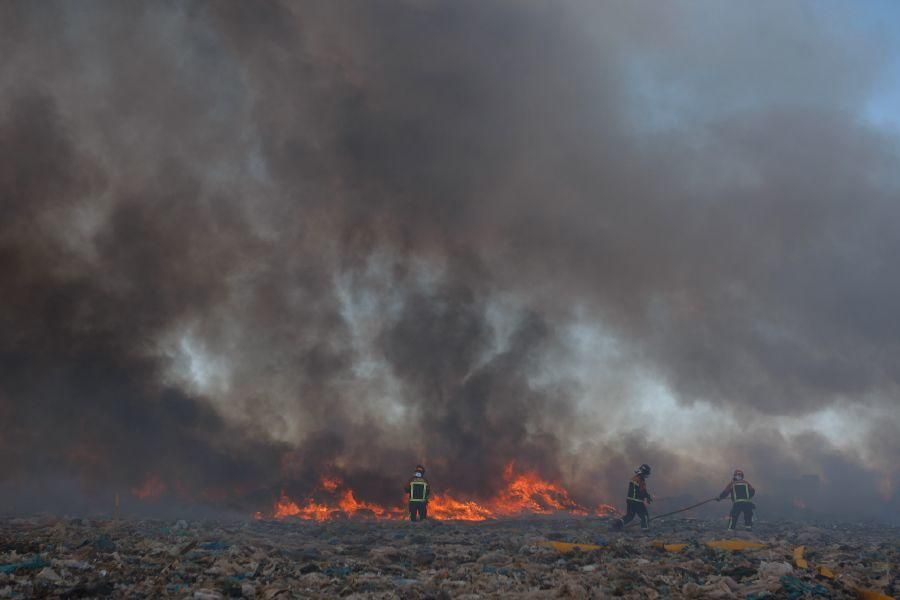 Incendio en el vertedero de Zamora