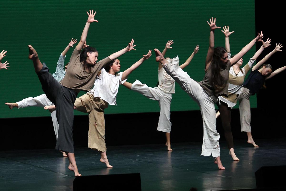 La danza toca el cielo en el Vigo Porté La danza toca el cielo en el Vigo Porté