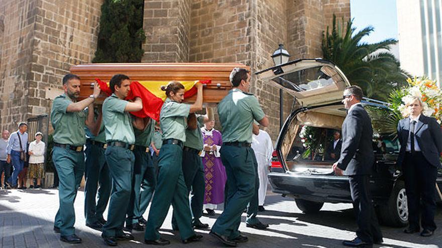 Emotivo adiós al comandante José Domingo en Palma