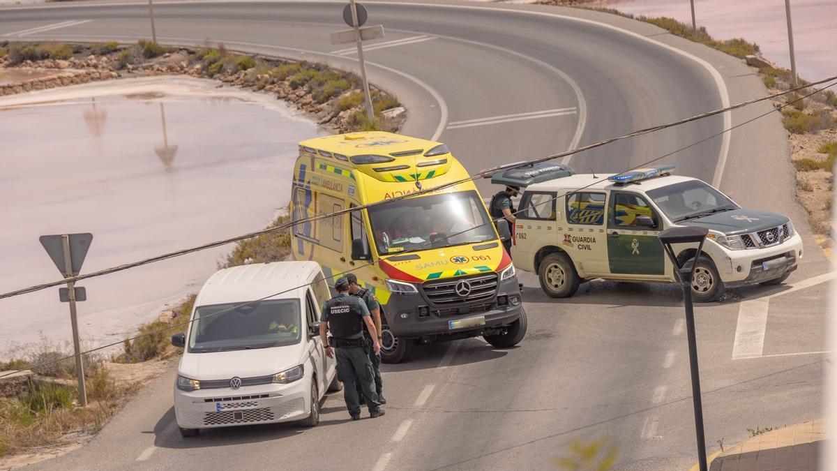 La carretera, todavía cortada al tráfico, en la que se ha producido el accidente mortal.