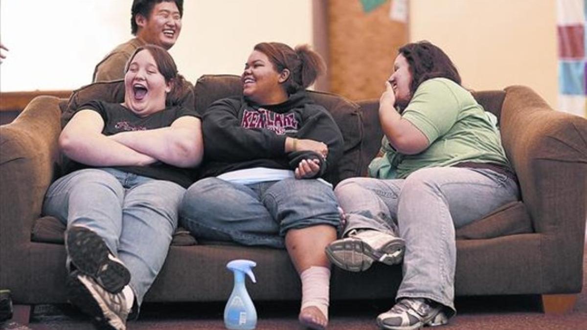 Alumnos de una escuela especial de California que ayuda a los alumnos a perder peso.