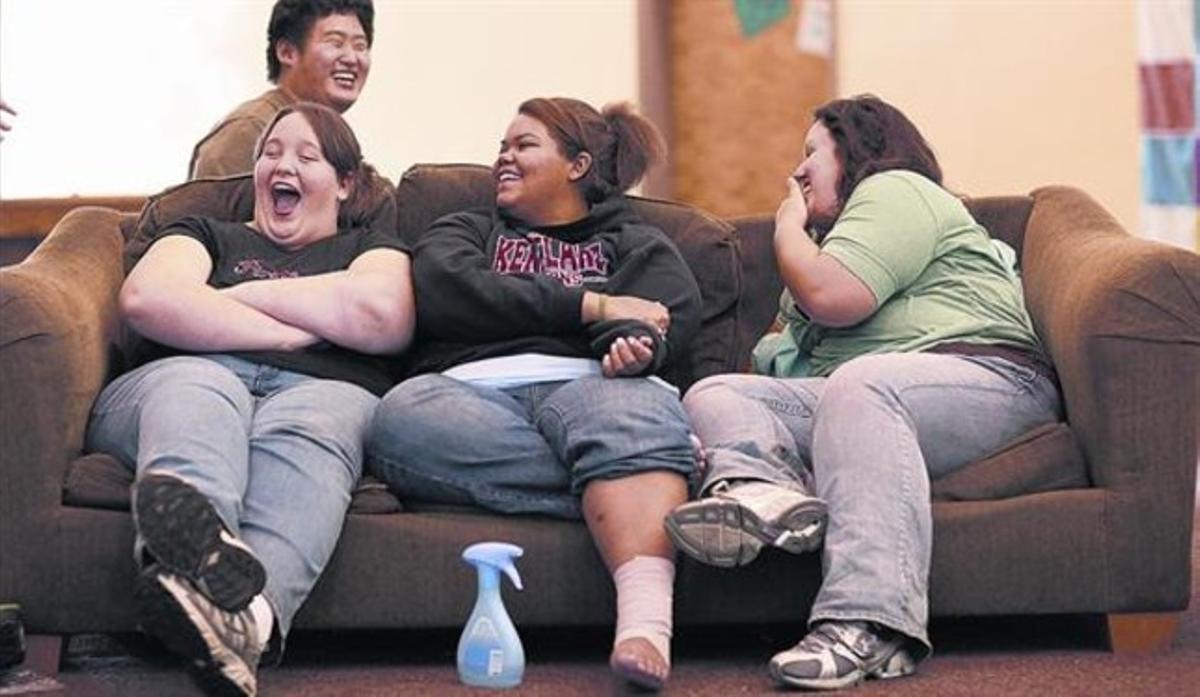 Alumnos de una escuela especial de California que ayuda a los alumnos a perder peso.