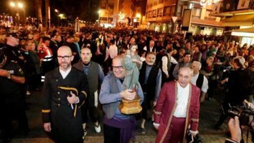 Un momento de la Solemne Romería que se desarrolló ayer por la tarde en Benidorm.