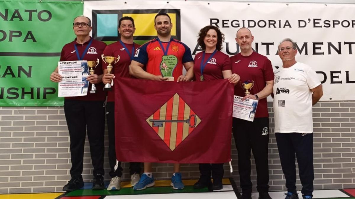 Antonio, Alejandro, Jesús, Diana y Jorge , cinco campeones de Europa.