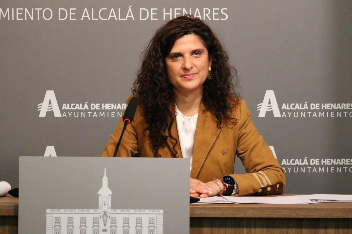 Esther de Andres, concejala de Mayores, ha presentado el amplio programa