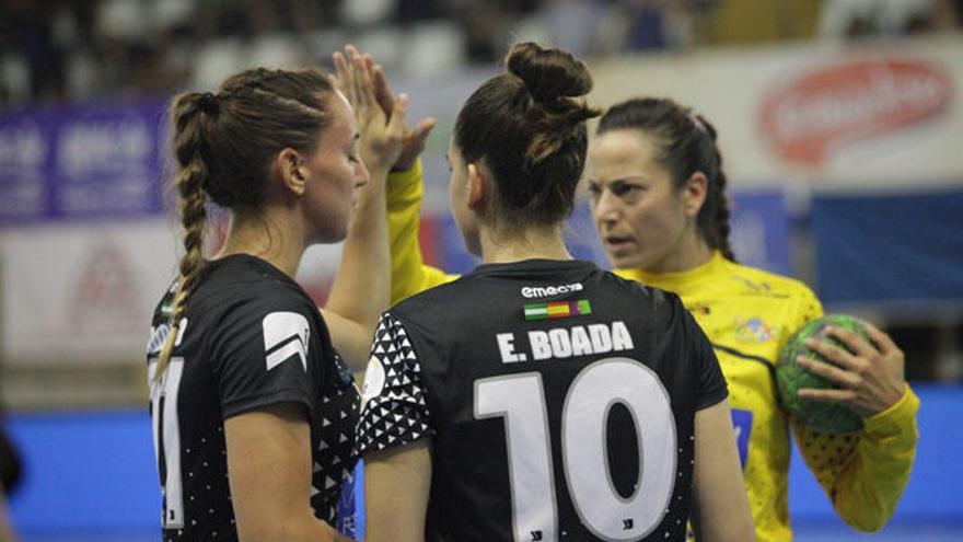 Las jugadoras del Rincón Fertilidad Emma, Maqui y Virginia.