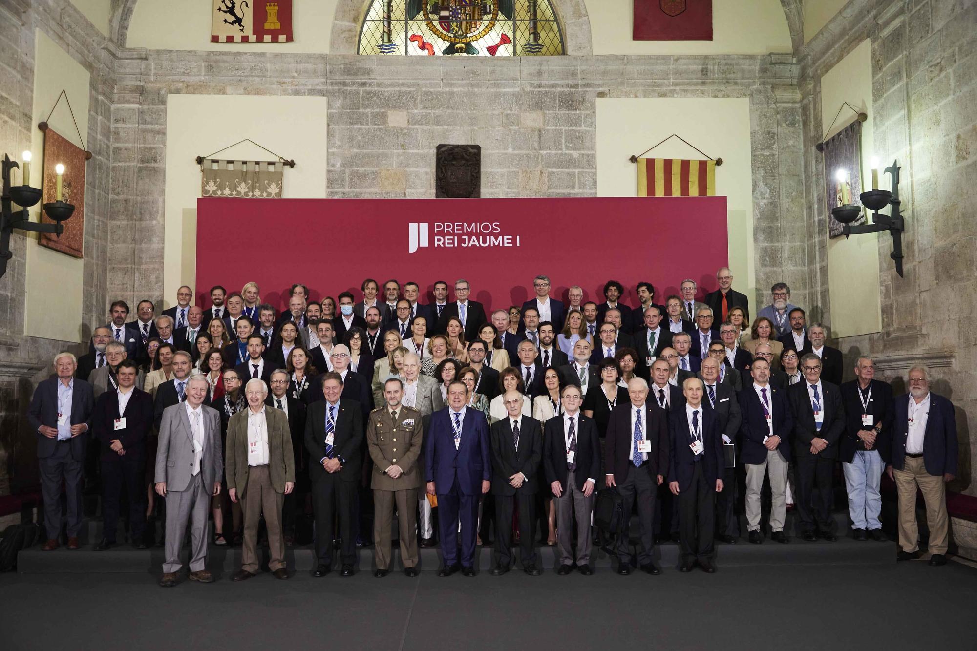 Deliberación del jurado de los premios Jaume l