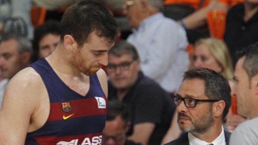 Víctor Claver, de La Fonteta al quirófano