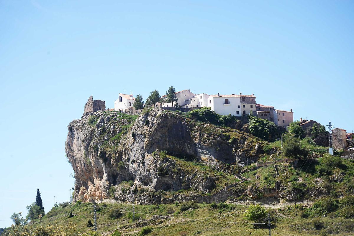 El castillo de Xodos está declarado como Bien de Interés Cultural y aún conserva parte de su muralla.