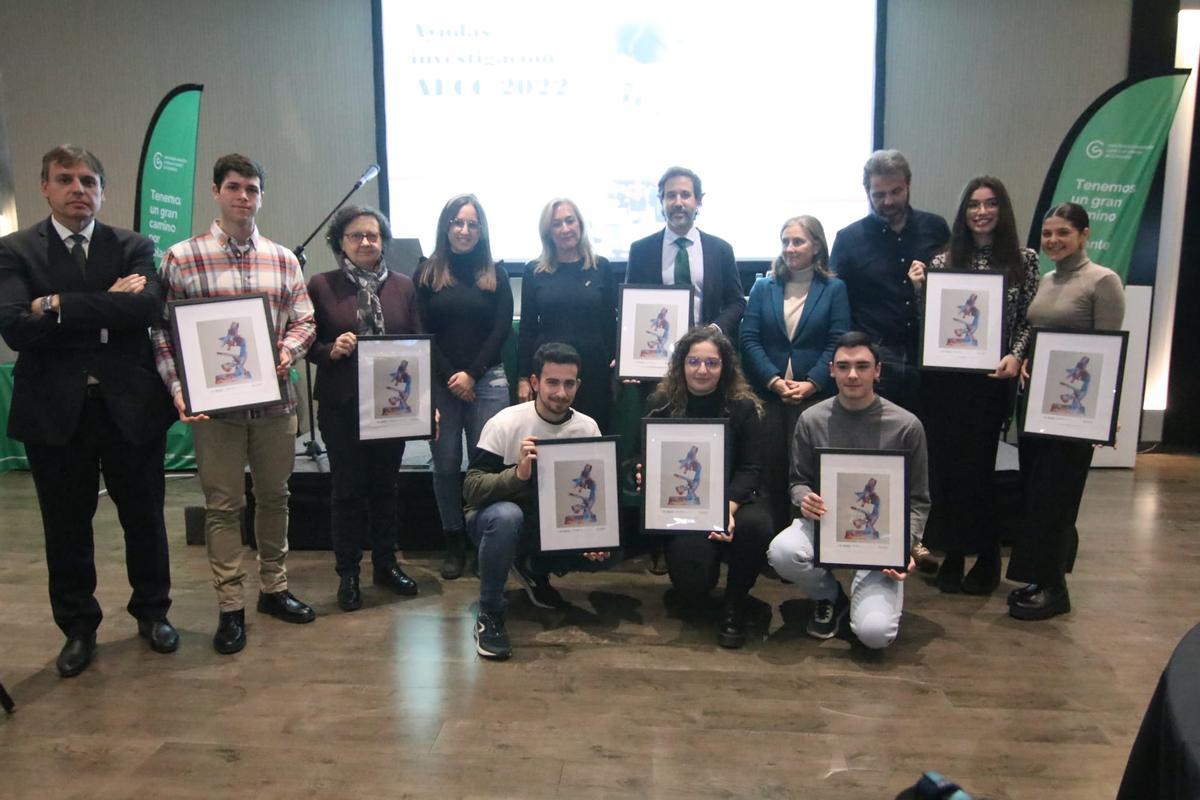 Investigadores que van a recibir ayudas y becas de la AECC de Córdoba.