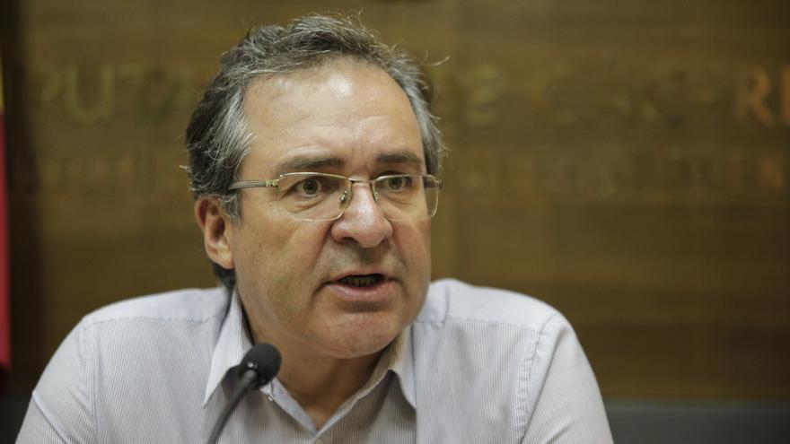 El ex alcalde de Casar de Cáceres anuncia una querella contra la portavoz del PP por calumnias