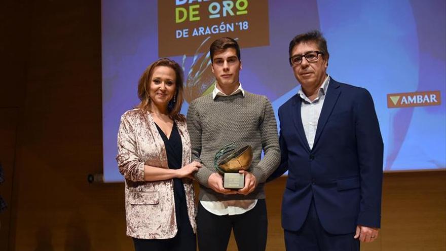 Alberto Soro se alza con el Balón de Oro del fútbol aragonés