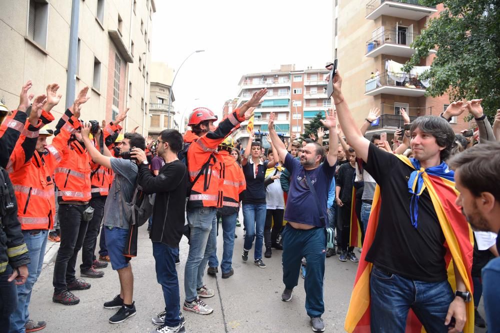 Multitudinària manifestació contra la violència a Manresa