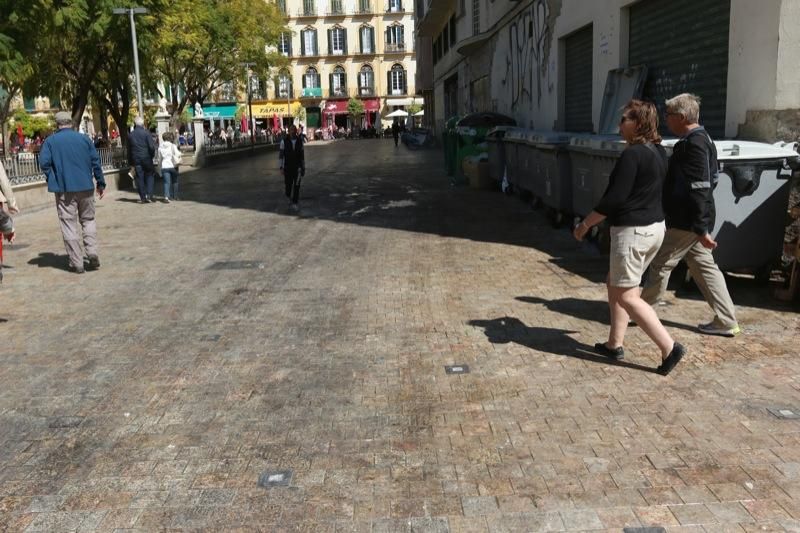 El centro de Málaga tras la recogida de basura