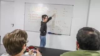 Polémica por relegar a los autores catalanes en Bachillerato: filólogos vaticinan desigualdades en la formación del alumnado