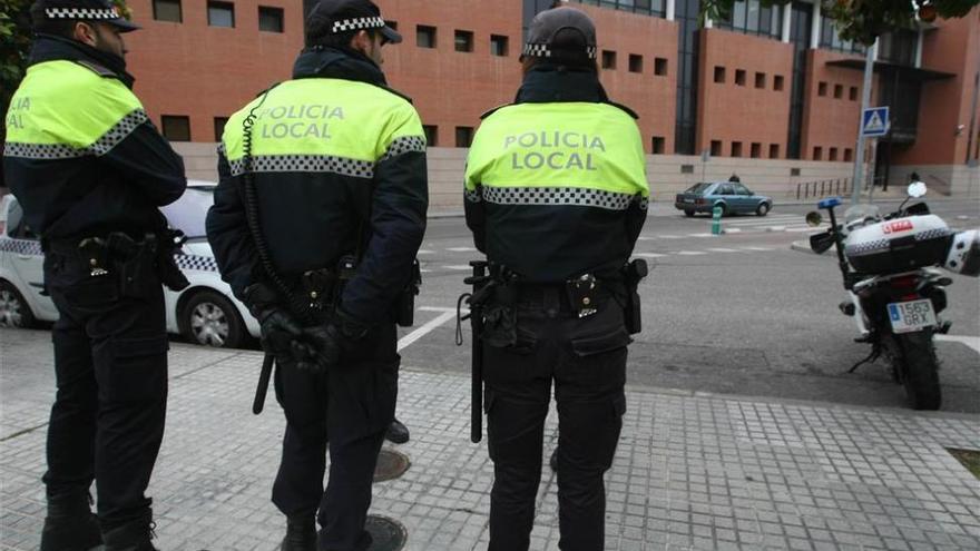 Detenido un hombre acusado de robar una motocicleta en la barriada de Parque Azahara