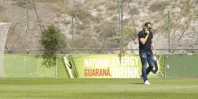 ENTRENAMIENTO DE LA UD LAS PALMAS Y ENTREVISTGA ...